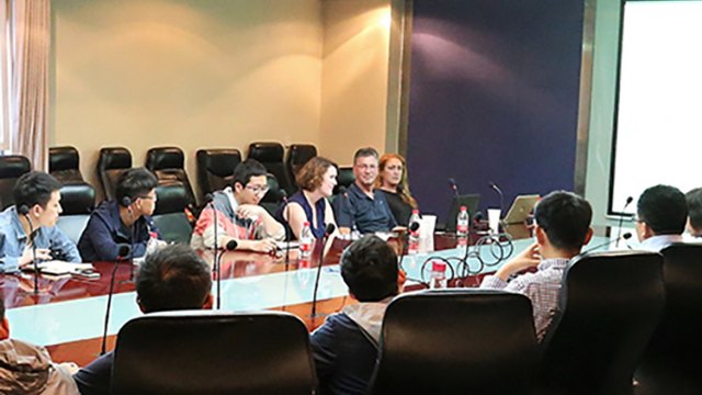 学会邀请联邦德国作物栽培研究所安德鲁博士等做学术报告